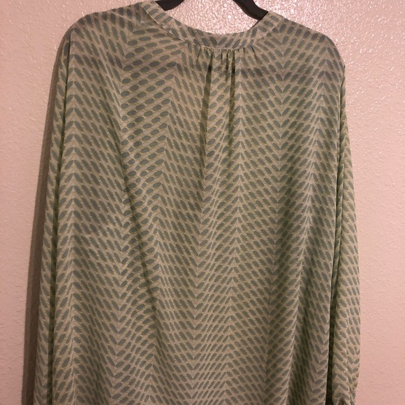 Flow Blouse - Picture 2 of 2